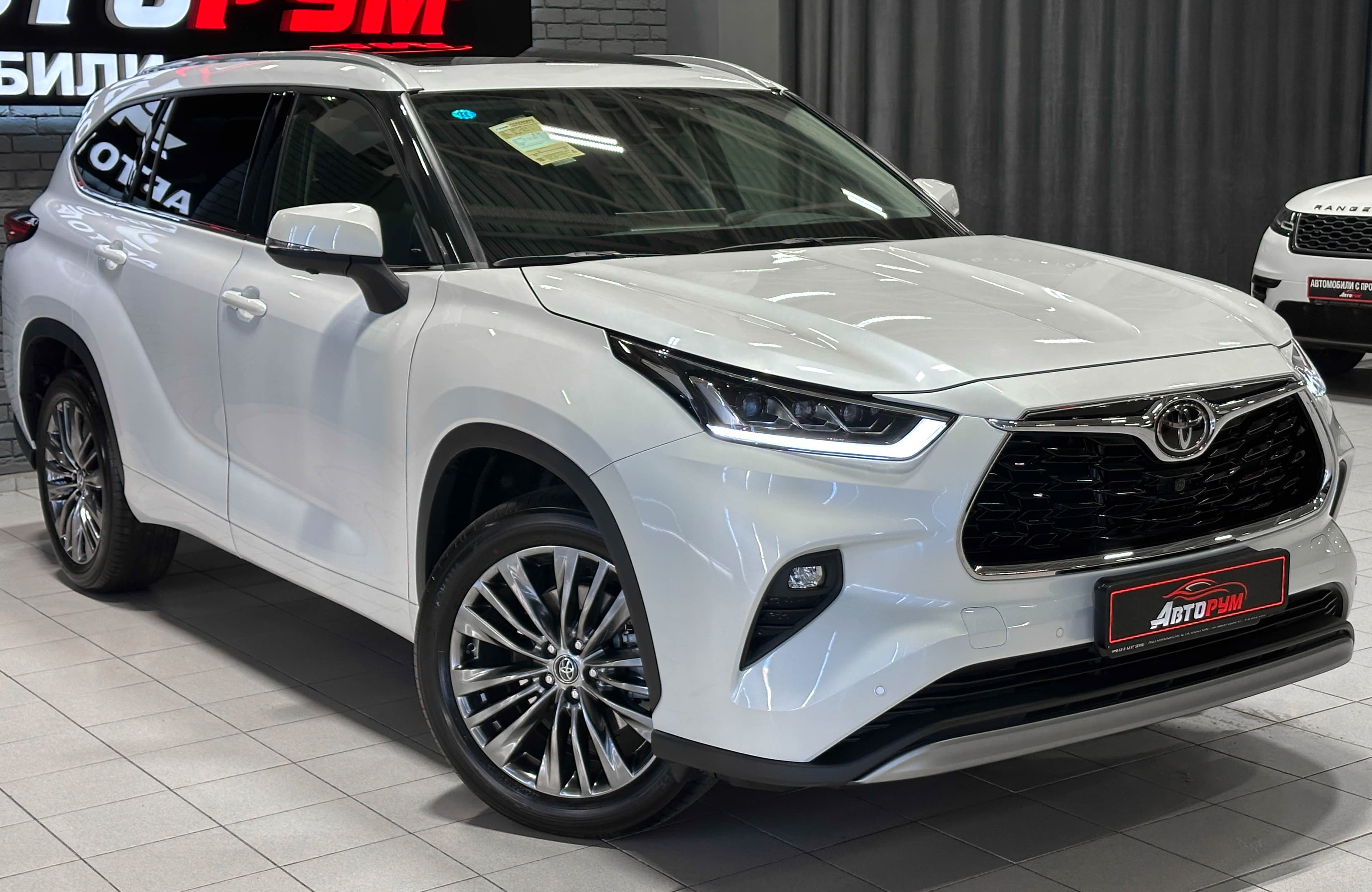 Toyota Highlander - 2